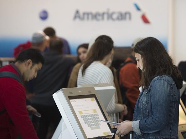 US-BUSINESS-HOLIDAY-TRAVELERS