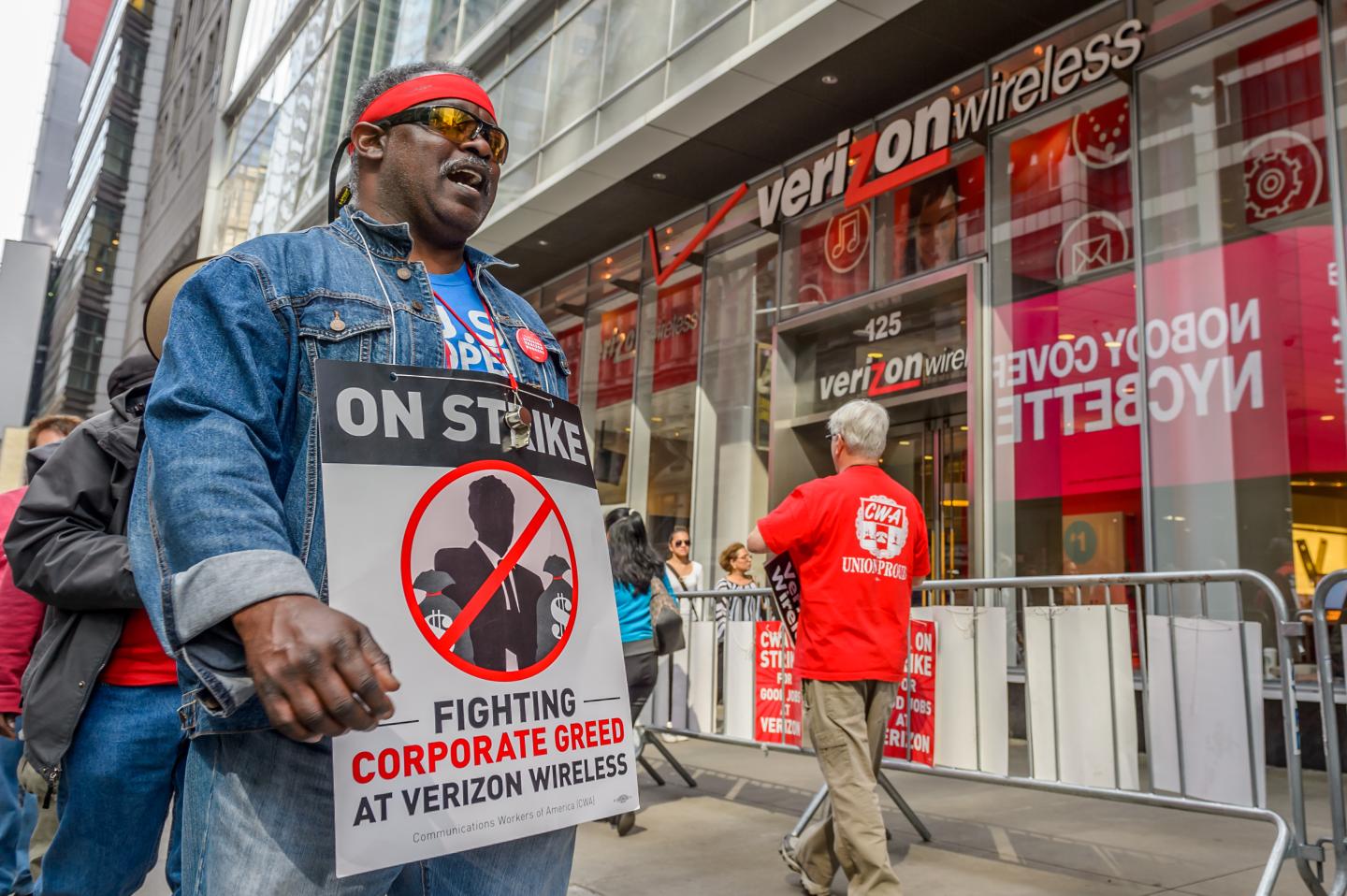 Verizon workers are striking to preserve strong union jobs