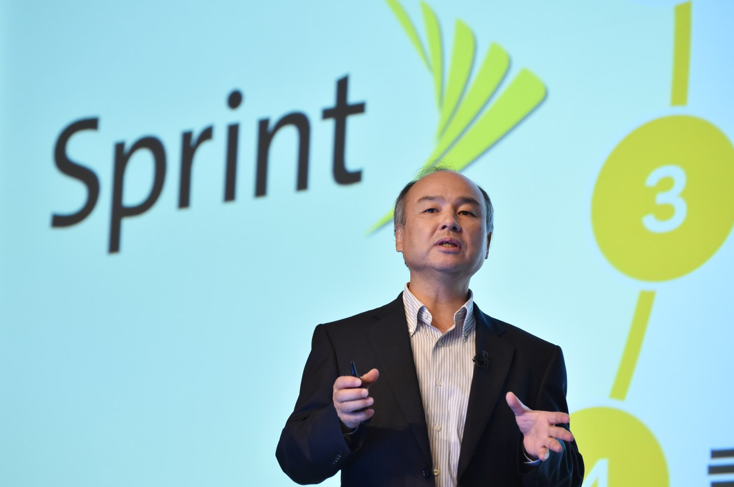 JAPAN-TELECOM-COMPANY-EARNINGS-SOFTBANK