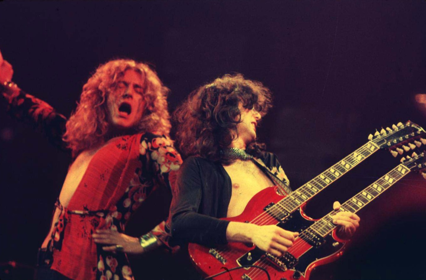 Led Zeppelin in Concert at Chicago Stadium - 1-20-1975