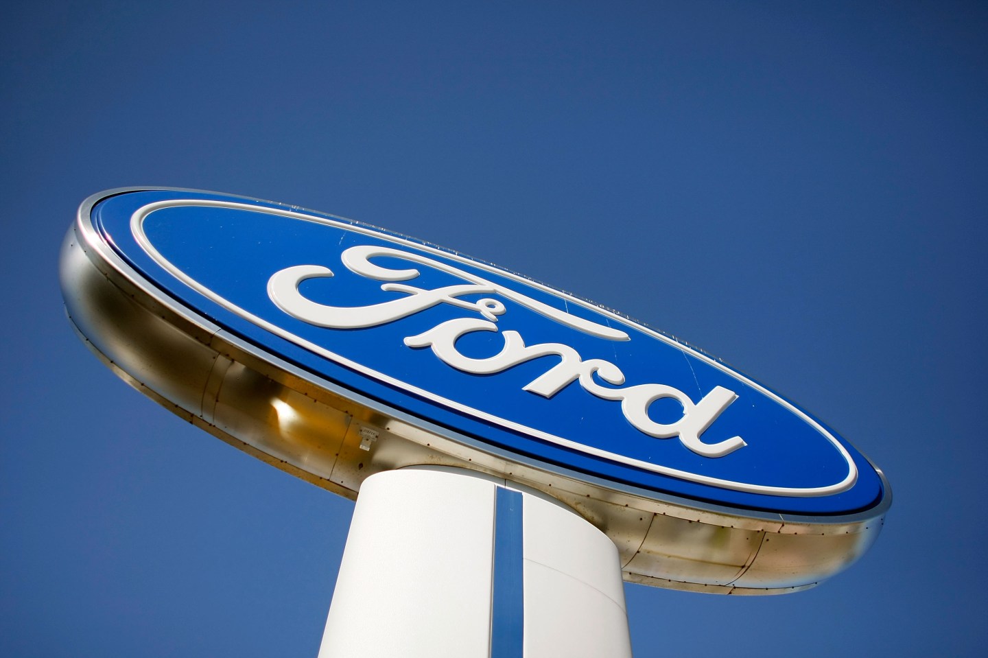 November Monthly Sales Numbers Drop Sharply For Automakers