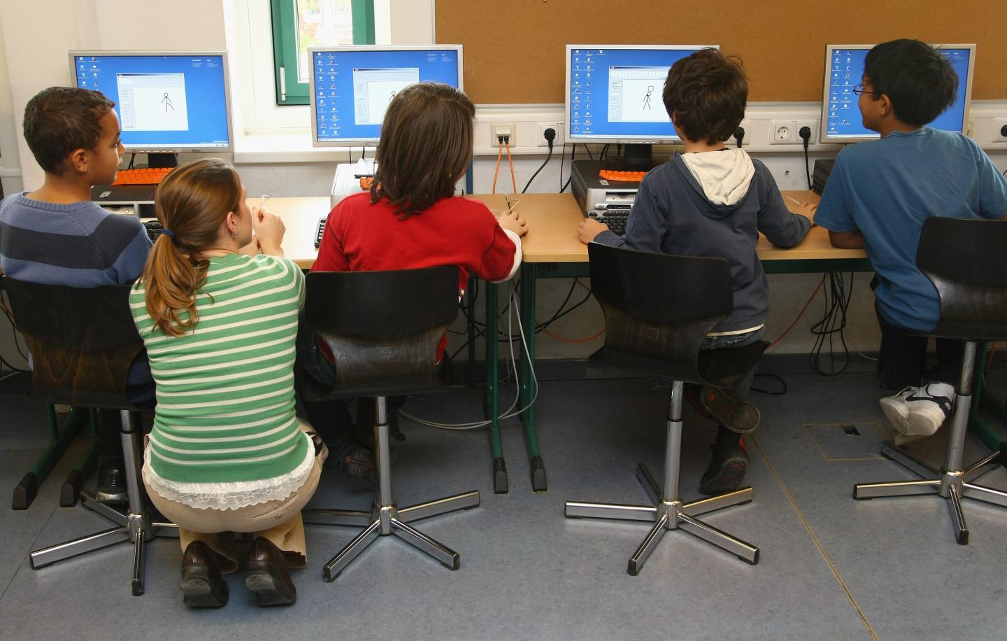 Government Plans Education Summit
