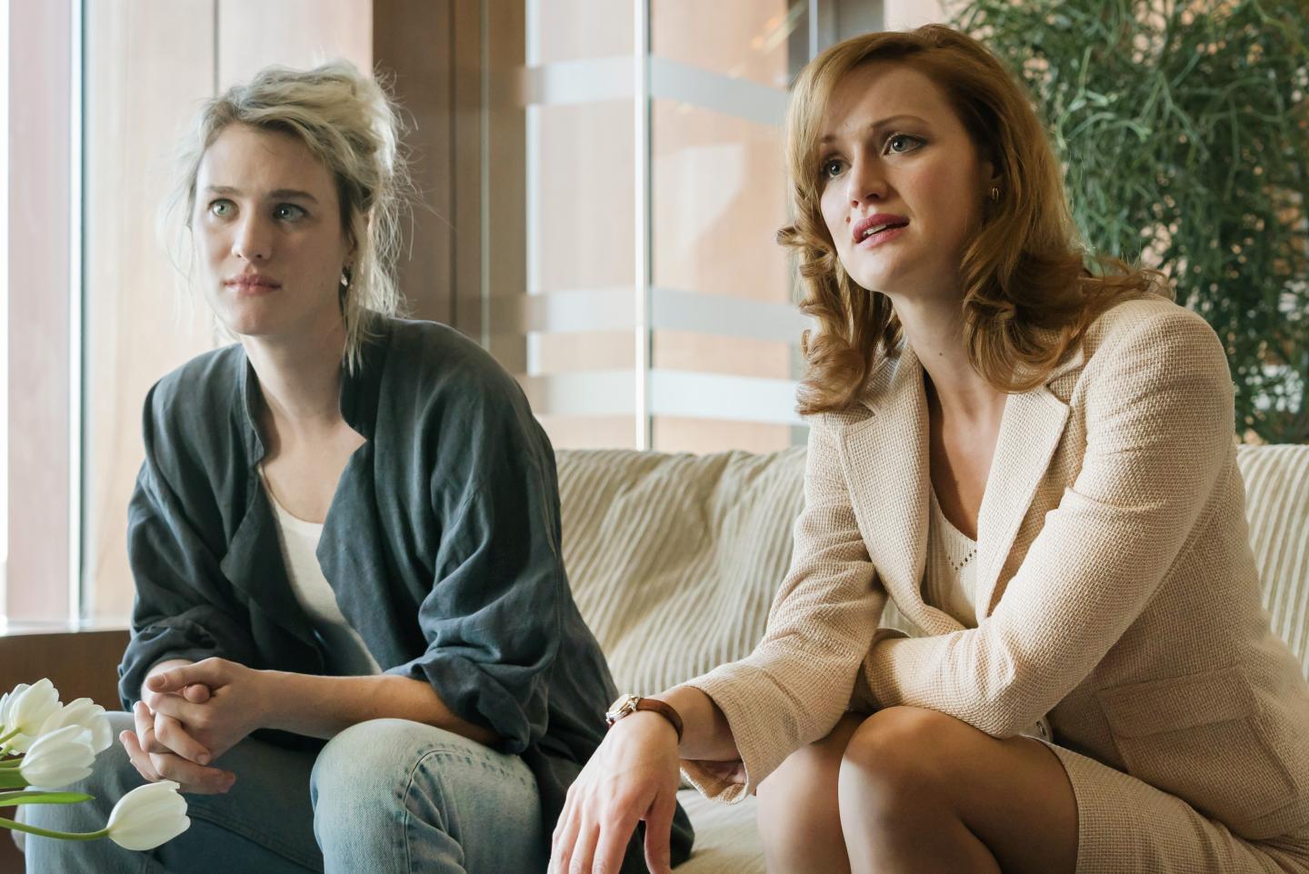 Mackenzie Davis as Cameron Howe and Kerry Bishe as Donna Clark - Halt and Catch Fire _ Season 2, Episode 2 - Photo Credit: Tina Rowden/AMC