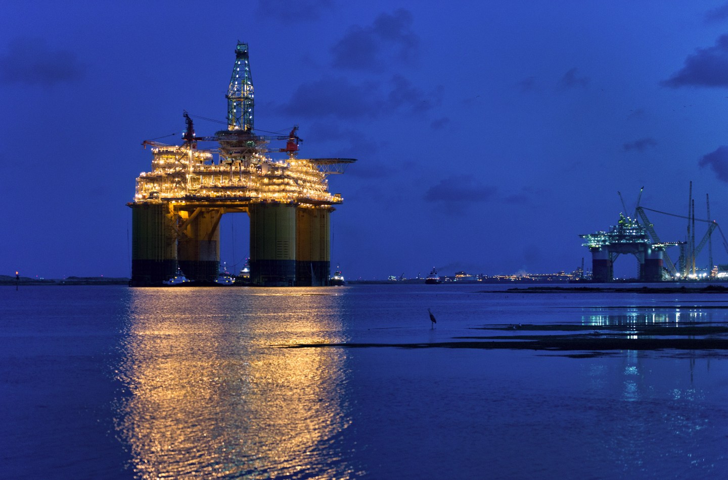 The Shell Olympus Tension Leg Platform Moves To The Gulf Of Mexico