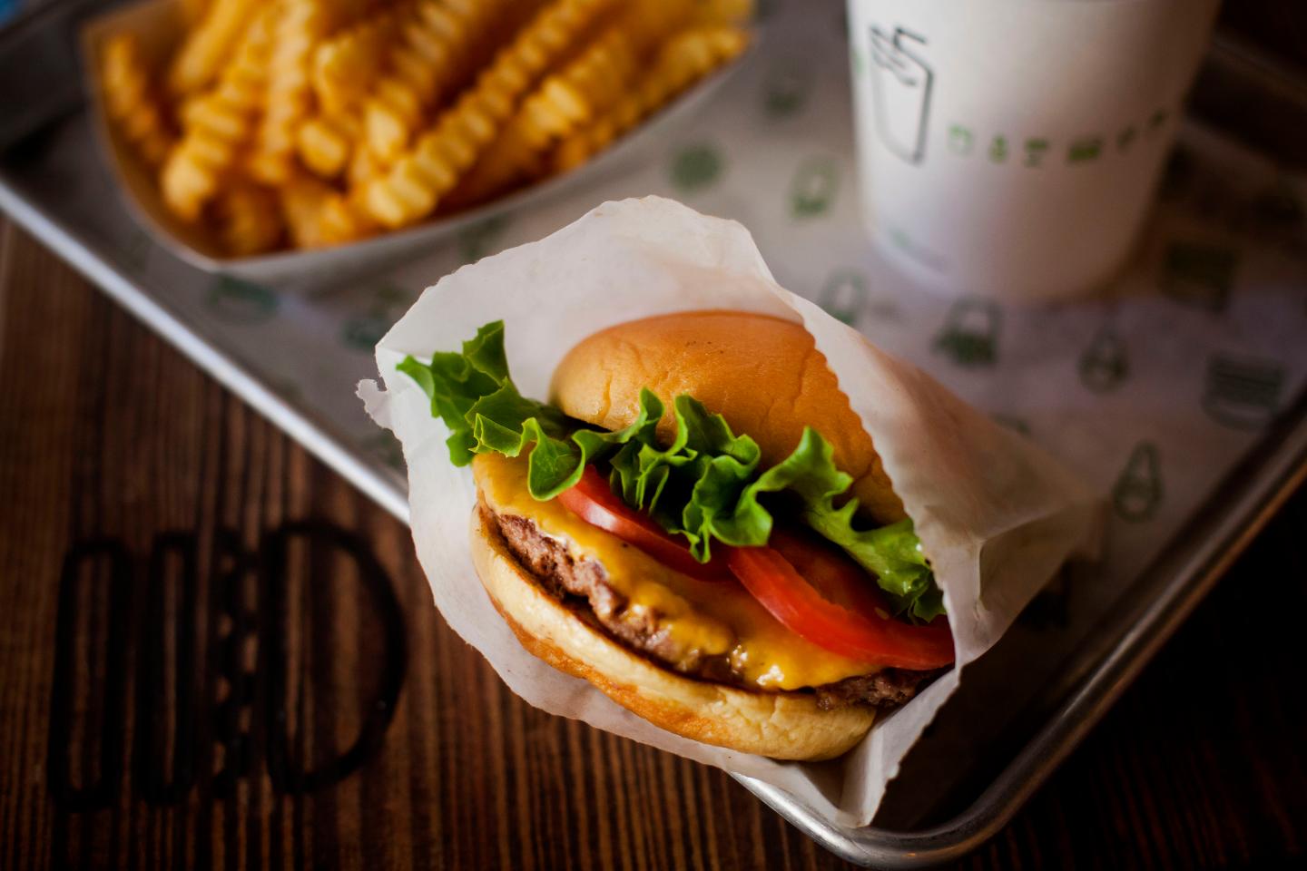 Shake Shack Owners Said To Aim For $1 Billion Valuation In IPO