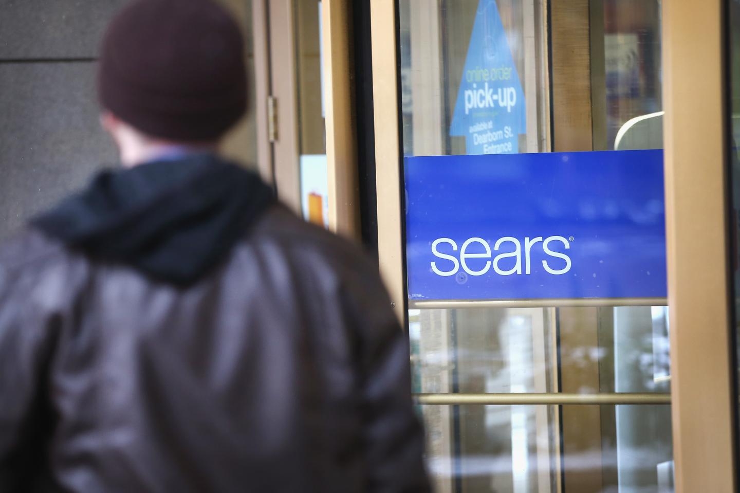 Sears Loses Director, Top Executives During Crucial Holiday Season