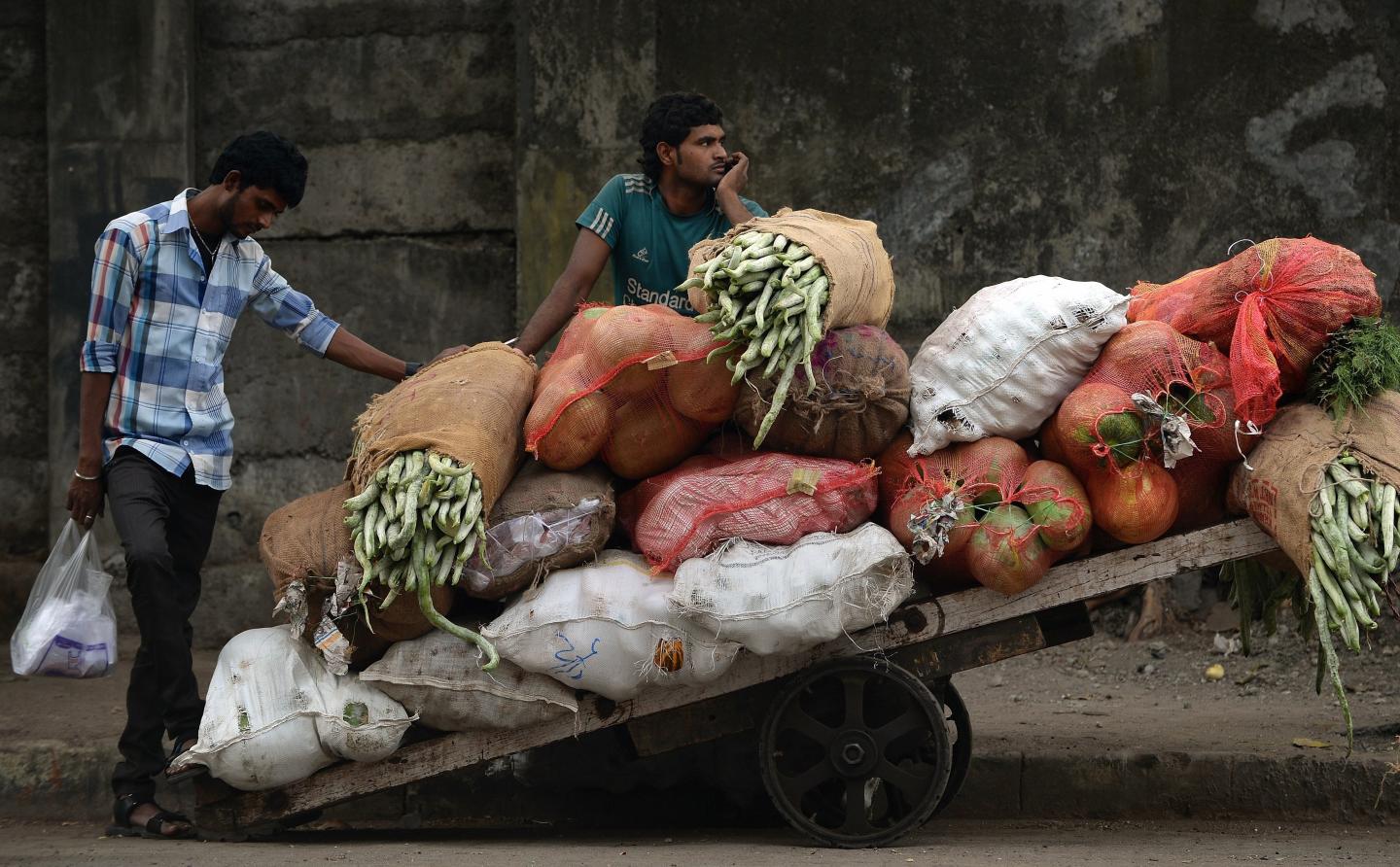 INDIA-ECONOMY-POLITICS-BUDGET