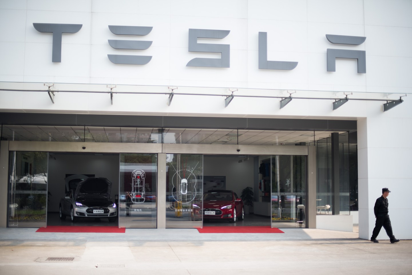 CHINA-AUTO-SHOW-ENVIRONMENT-TESLA