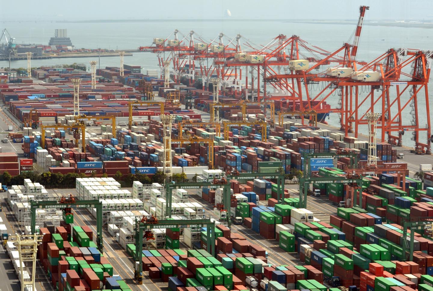 JAPAN-ECONOMY-TRADE