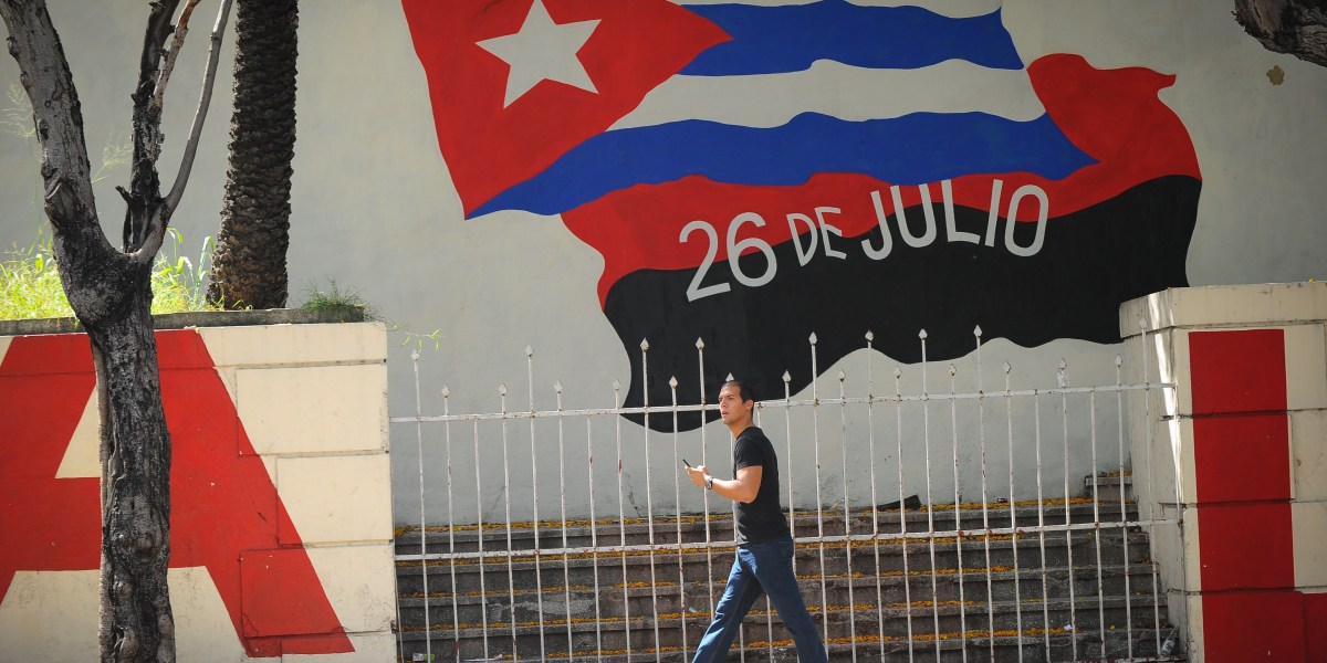 AT T s New Deal Aims To Reduce Data Roaming Charges In Cuba Fortune at-t-s-new-deal-aims-to-reduce-data-roaming-charges-in-cuba-fortune