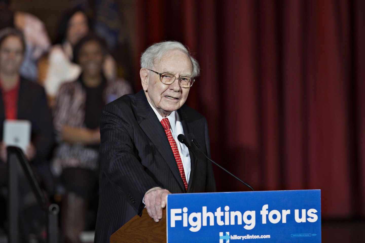 Hillary Clinton And Warren Buffett Highlight Economic Agenda At Organizing Event In Omaha