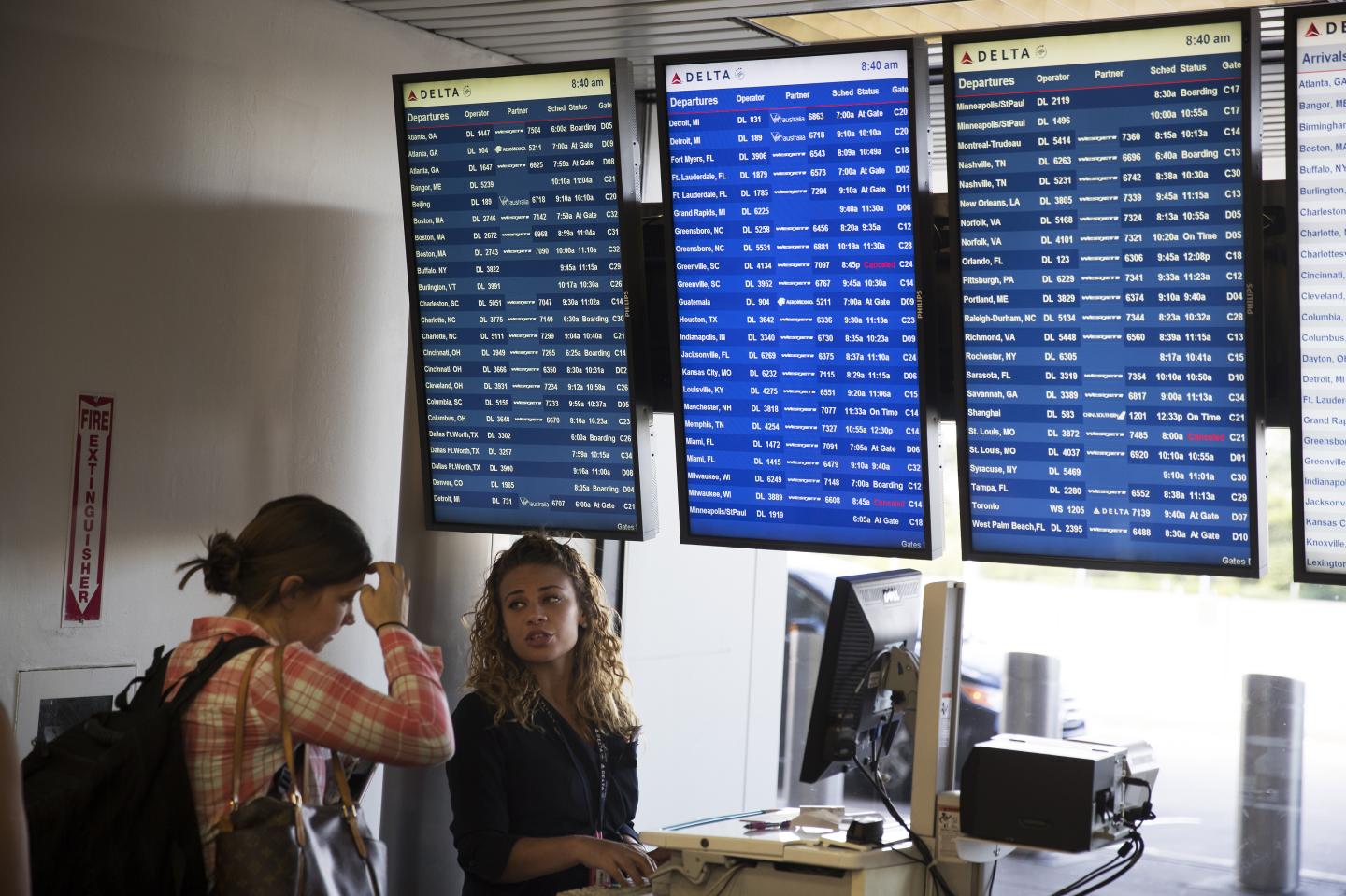 Delta Grounds Flights Worldwide Following Computer Outage