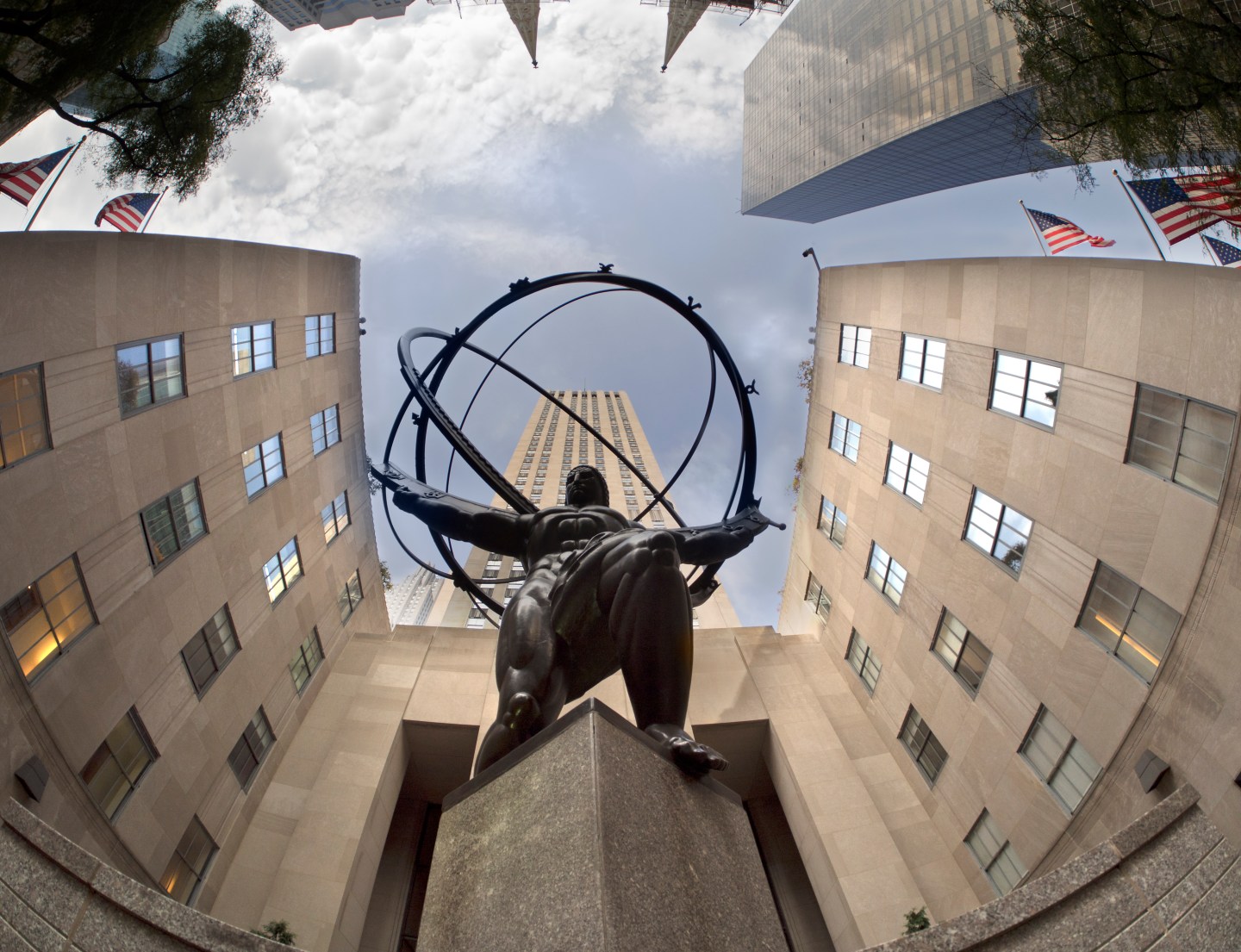 Statue of Atlas, 5th Avenue New York