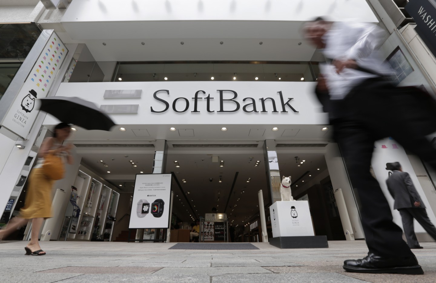 Inside the Softbank Ginza Store Ahead of First Quarter Earnings
