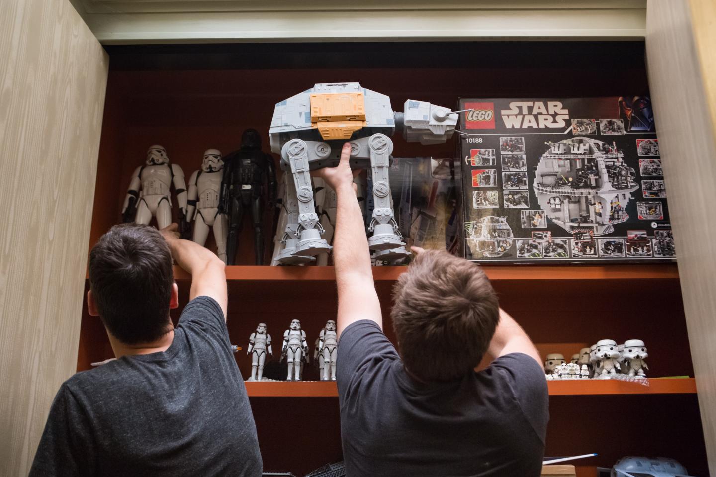 Disney’s New ‘Star Wars’ Toys Make Debut in Fan-Made YouTube Videos