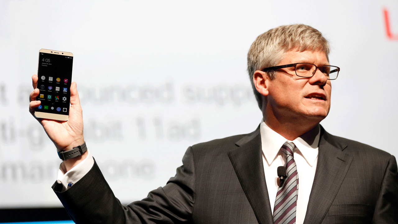 Qualcomm’s Profit Slumps Amid Apple Battle
