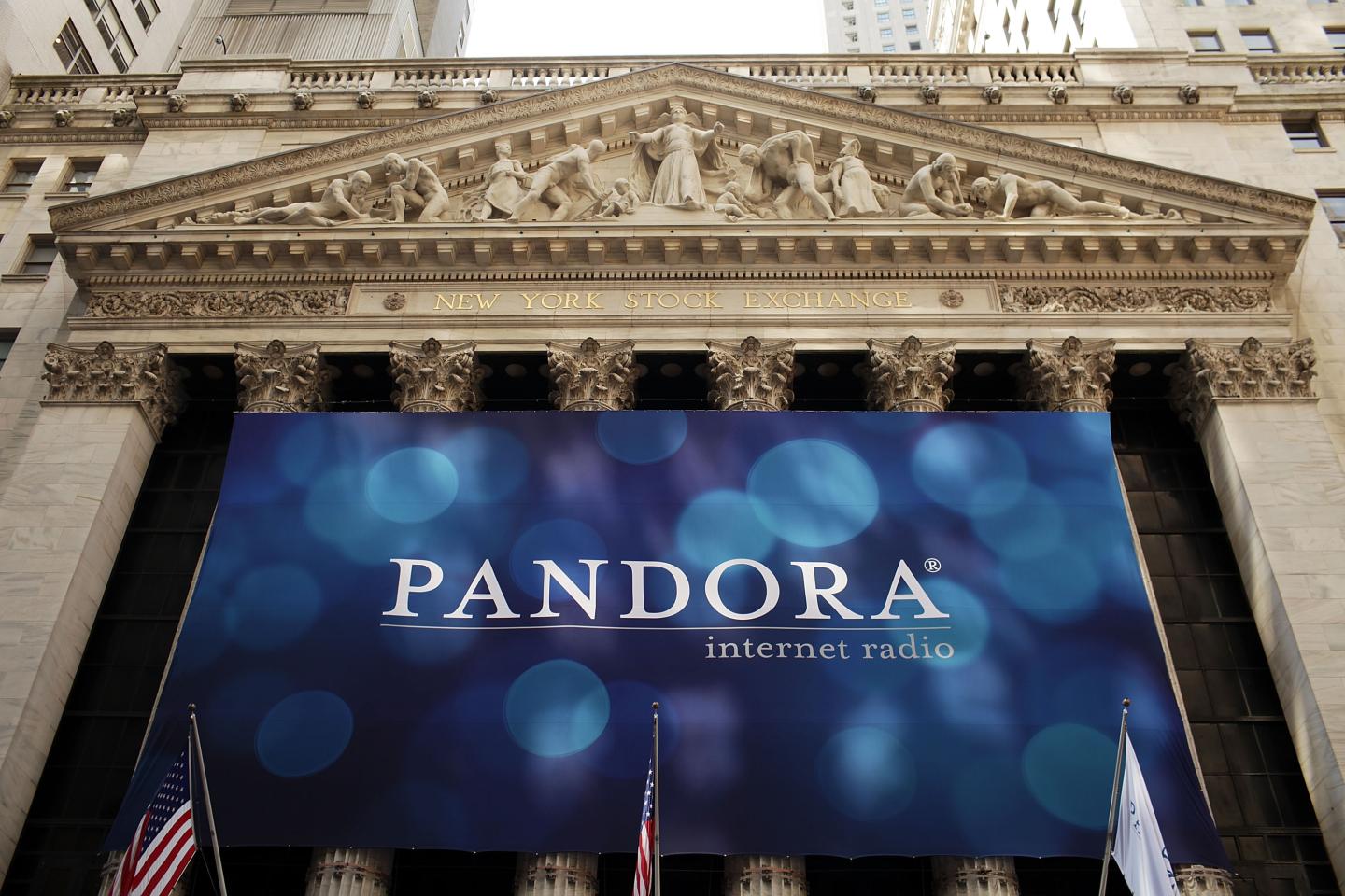 Dow Drops Back Below 12,000 On Greek Default Fears