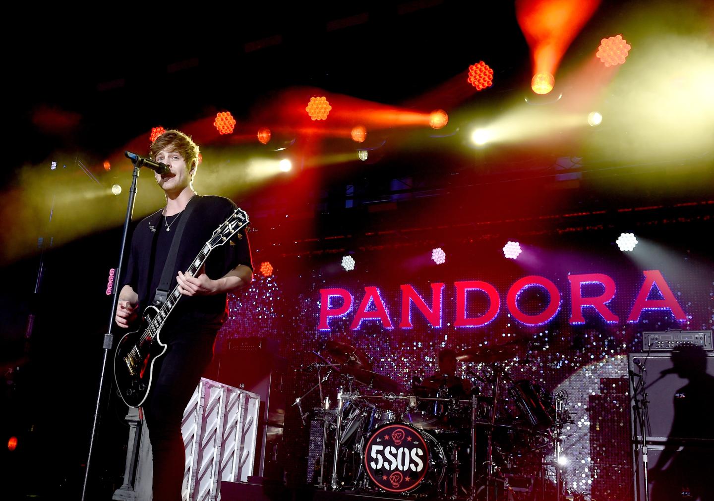 Pandora Summer Crush Featuring 5 Seconds Of Summer, Fergie And Daya