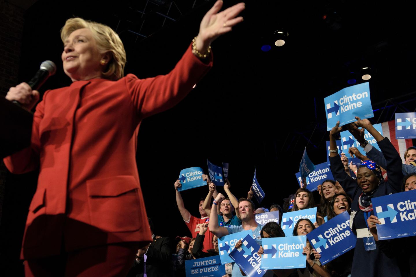 US-VOTE-DEMOCRATS-CLINTON