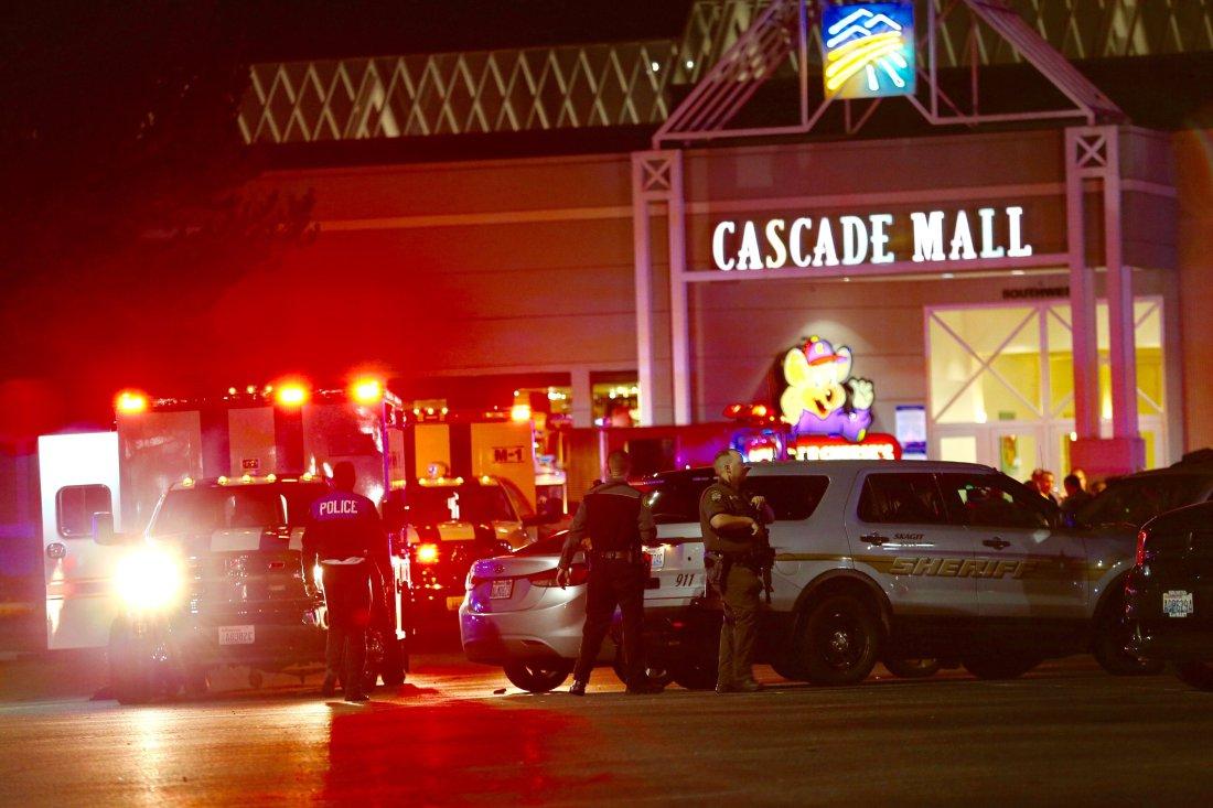 APTOPIX Mall Shooting Burlington