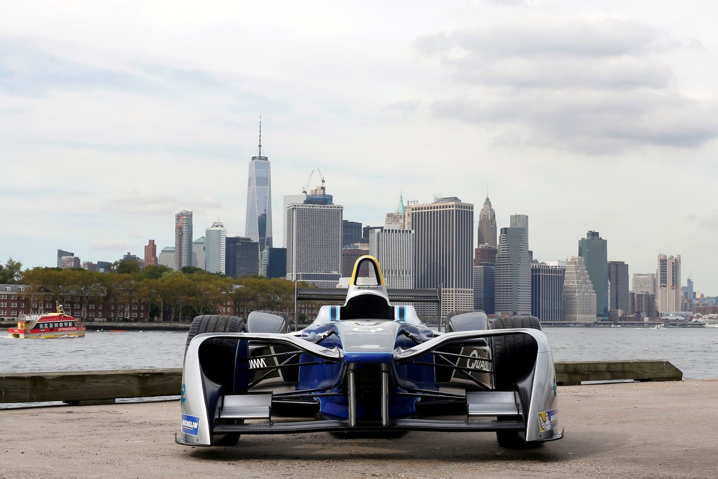Mercedes Could Be Racing Electric Cars by 2018