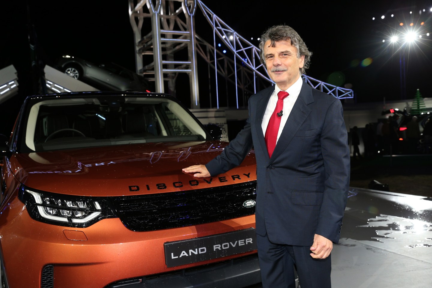 World Premiere Of All-New Land Rover Discovery