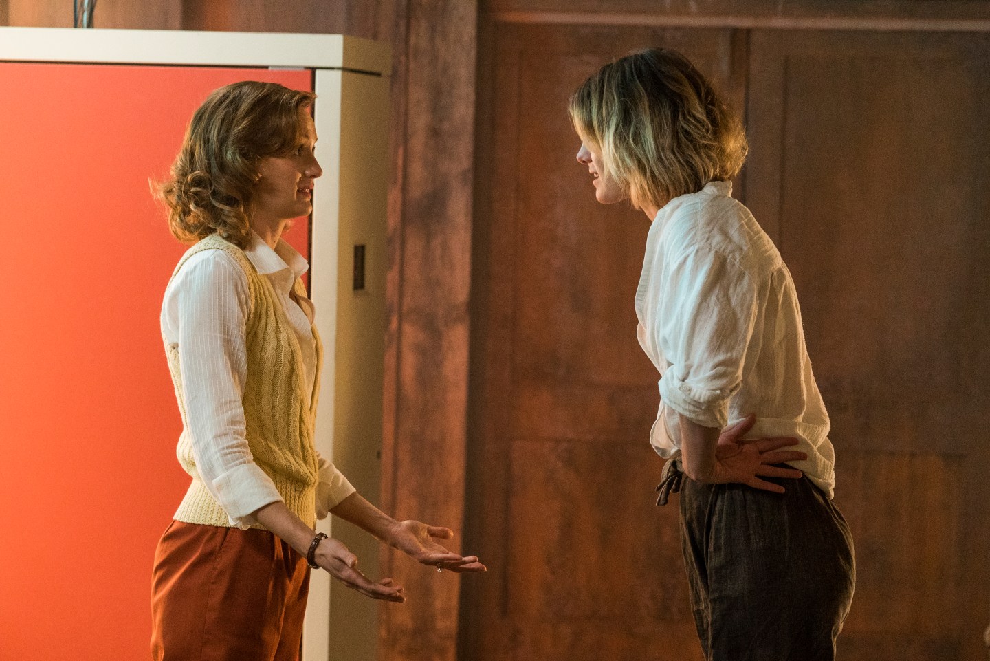 Kerry Bishe as Donna Clark, Mackenzie Davis as Cameron Howe - Halt and Catch Fire _ Season 3, Episode 5 - Photo Credit: Tina Rowden/AMC