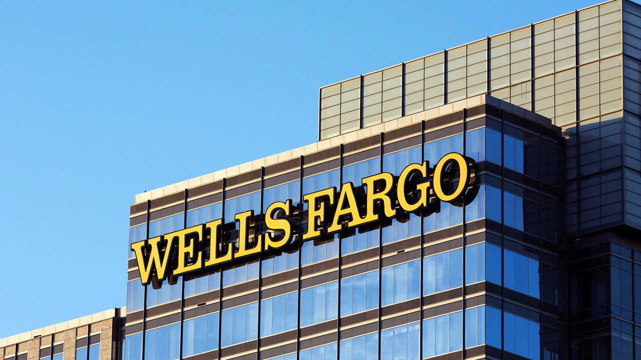 Wells Fargo Says New Account Applications Plunged in September