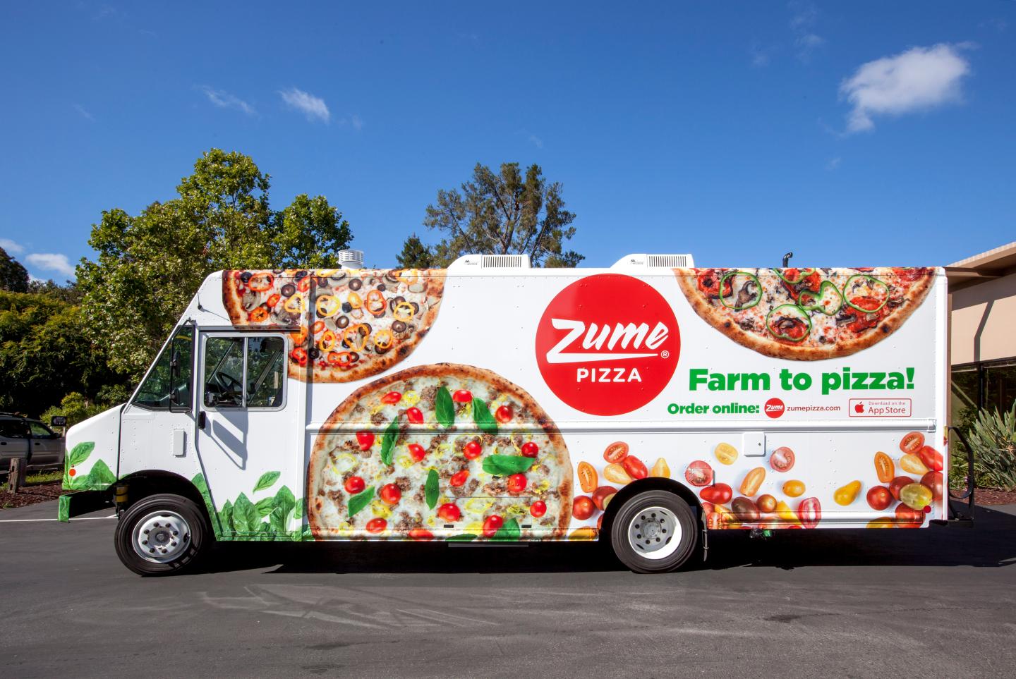 This Robot-Made Pizza Is Baked in the Van on the Way to Your Door