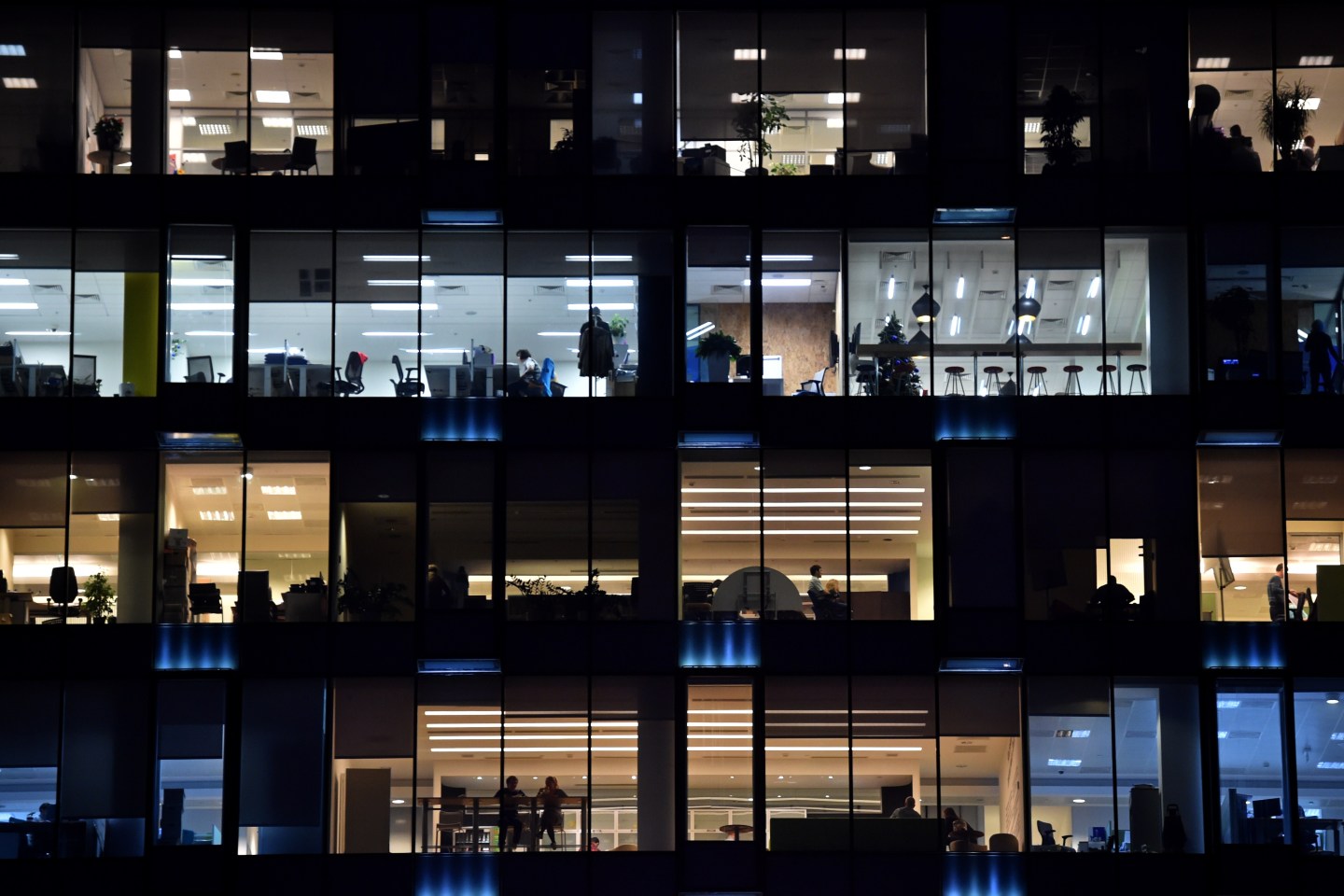 RUSSIA-UKRAINE-CRISIS-FOREX-RUBLE