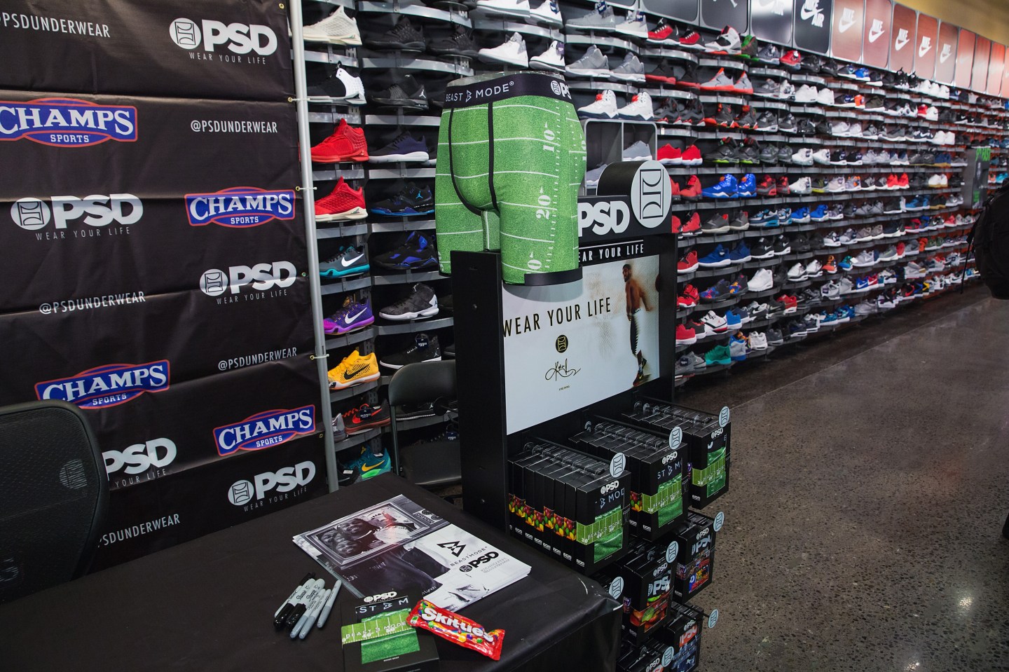 BeastMode X PSD Instore Signing