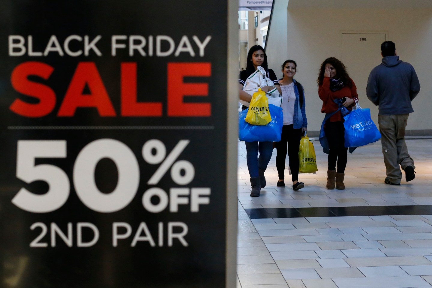 Retailers Offer Deep Discounts On Annual Black Friday Shopping Day