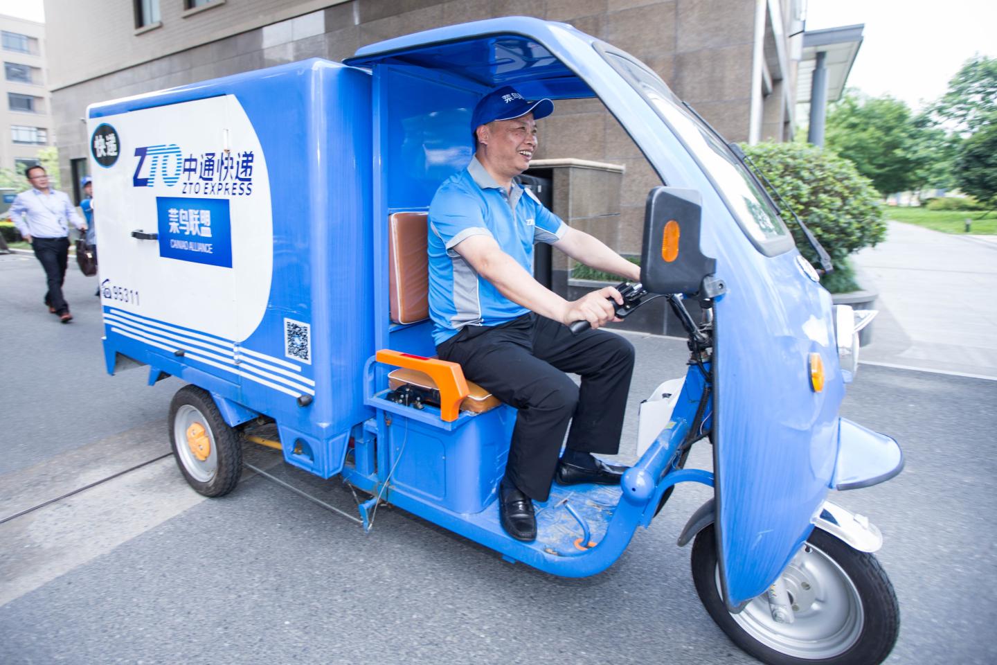 Chairmen of 6 China's Express Companies Deliver In Hangzhou