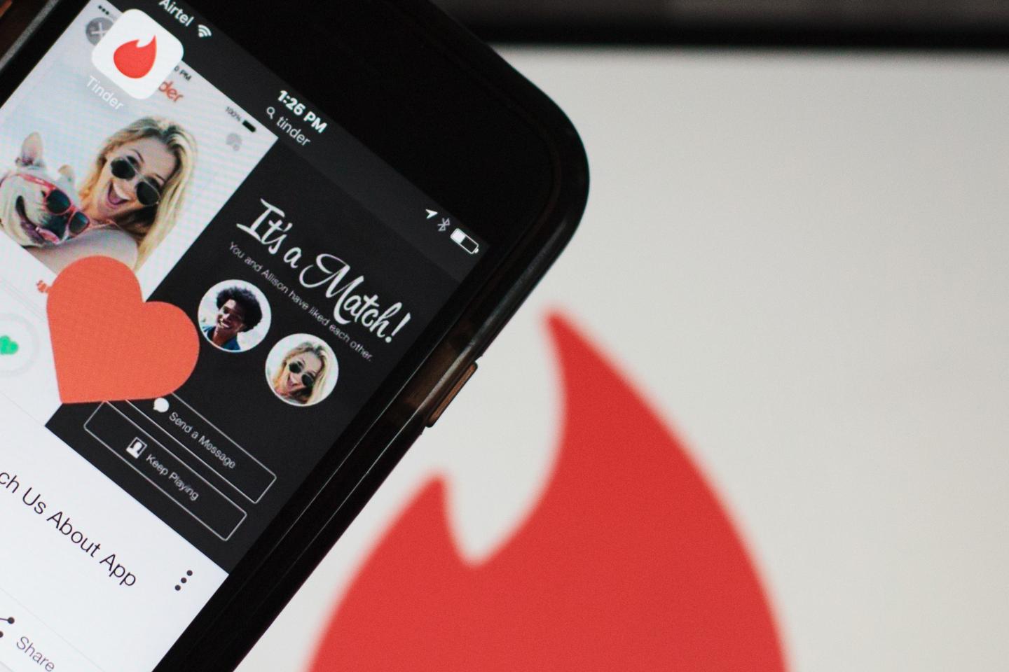 Indian Dating Apps Tread Warily in Nation of Arranged Marriages