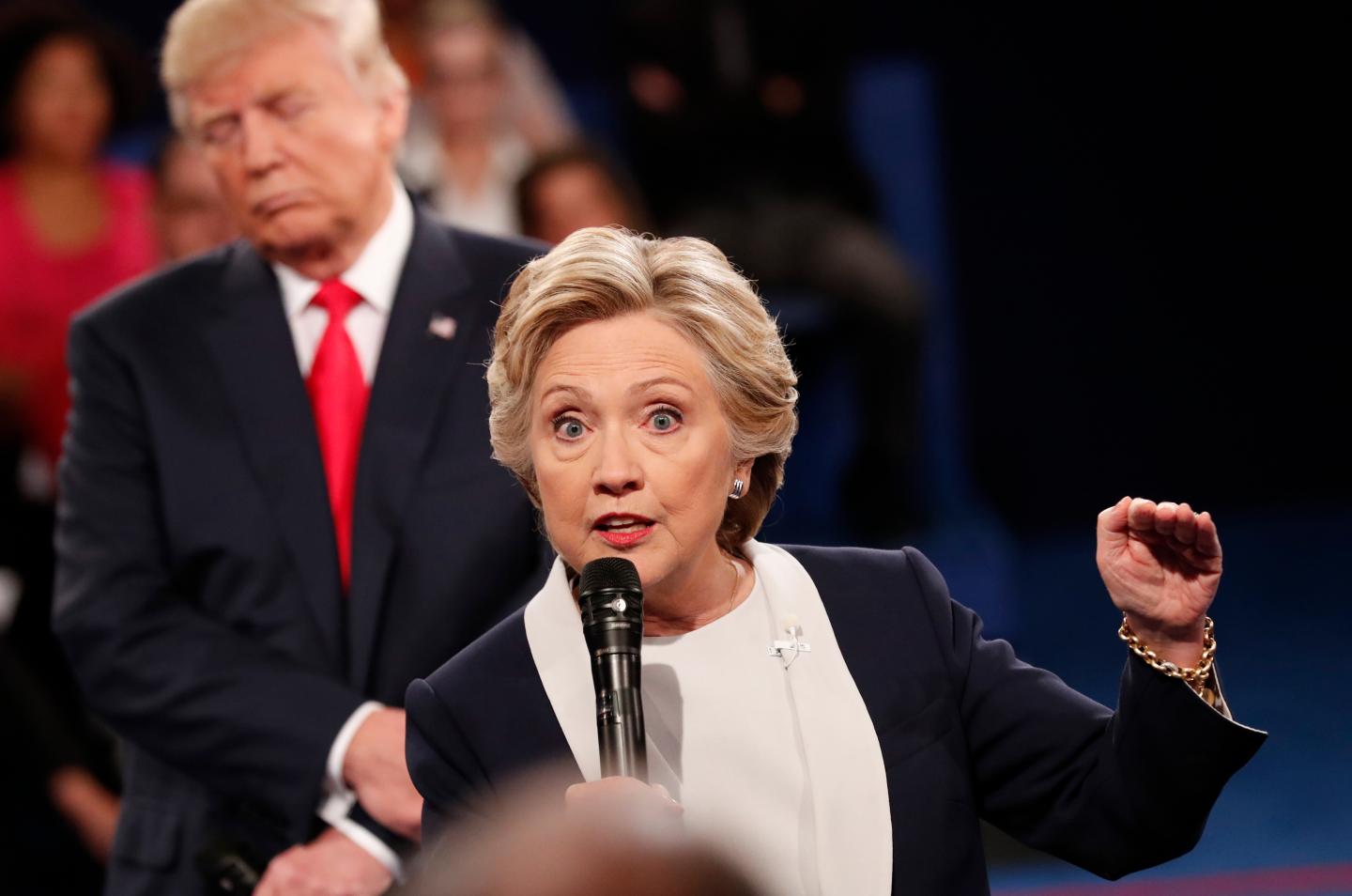 TOPSHOT-US-VOTE-DEBATE