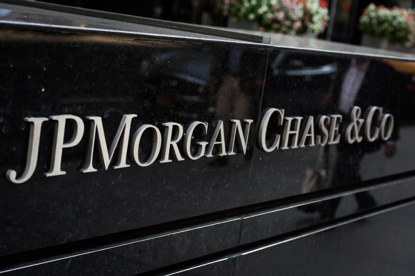A JPMorgan Chase &amp; Co. Bank Branch Ahead Of Earnings Figures