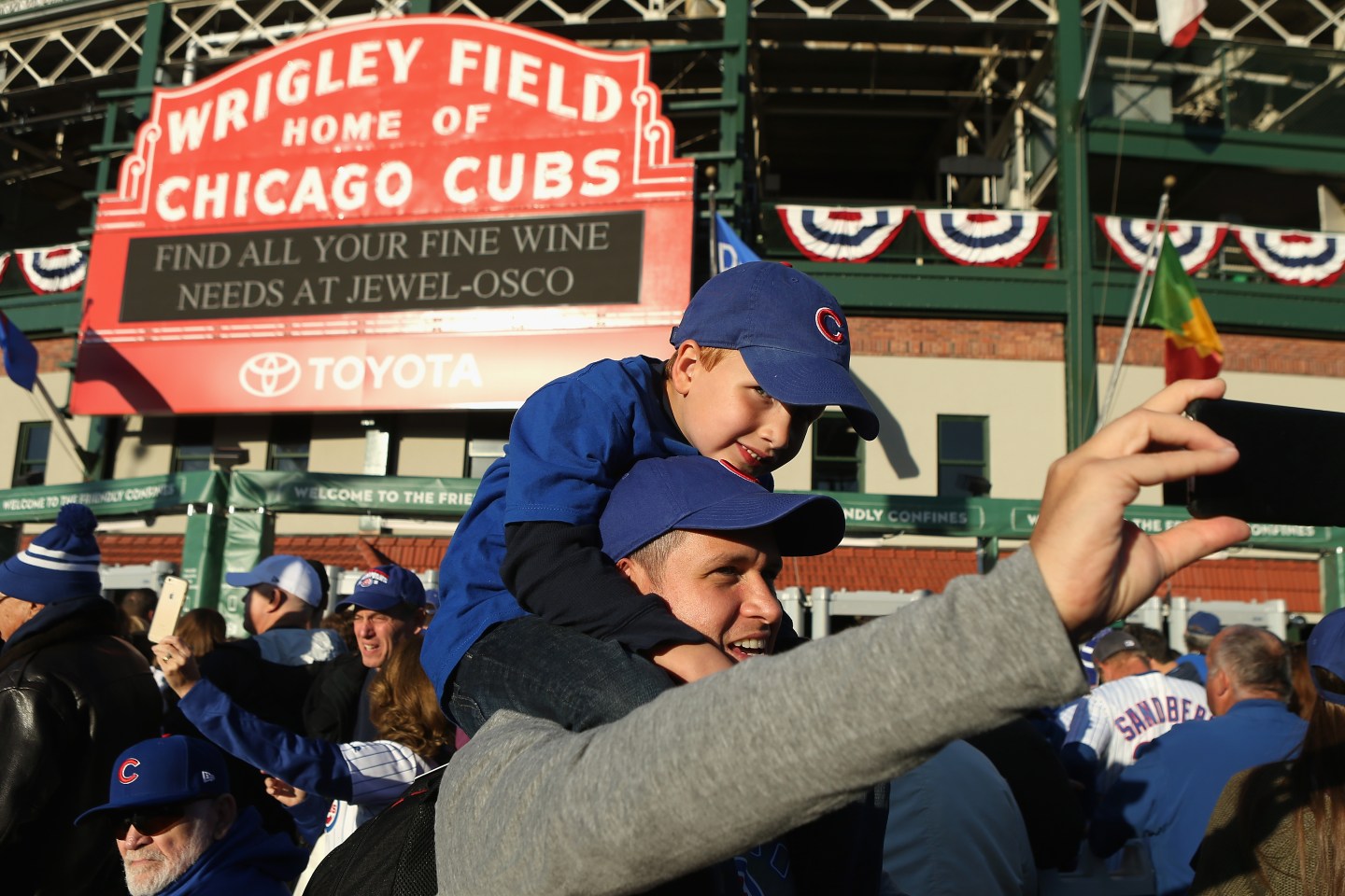 NLCS - Los Angeles Dodgers v Chicago Cubs - Game Six