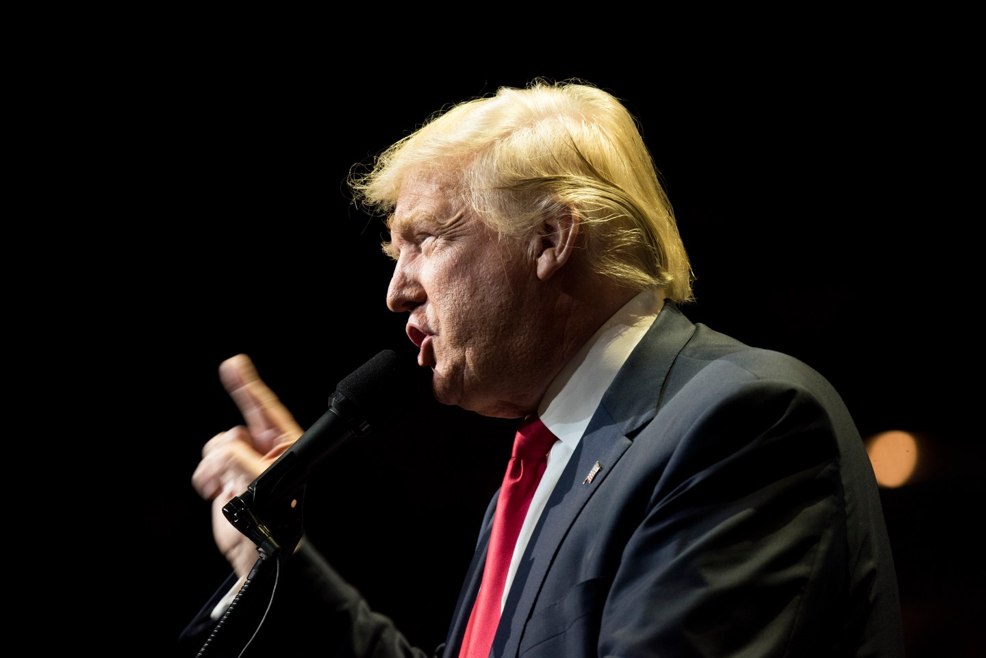 Republican Presidential Candidate Donald Trump Campaigns In Cincinnati