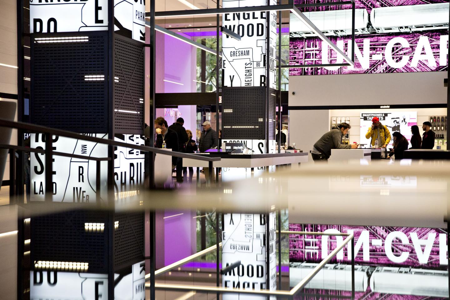 Inside A T-Mobile US Inc. Store Ahead Of Earnings Figures