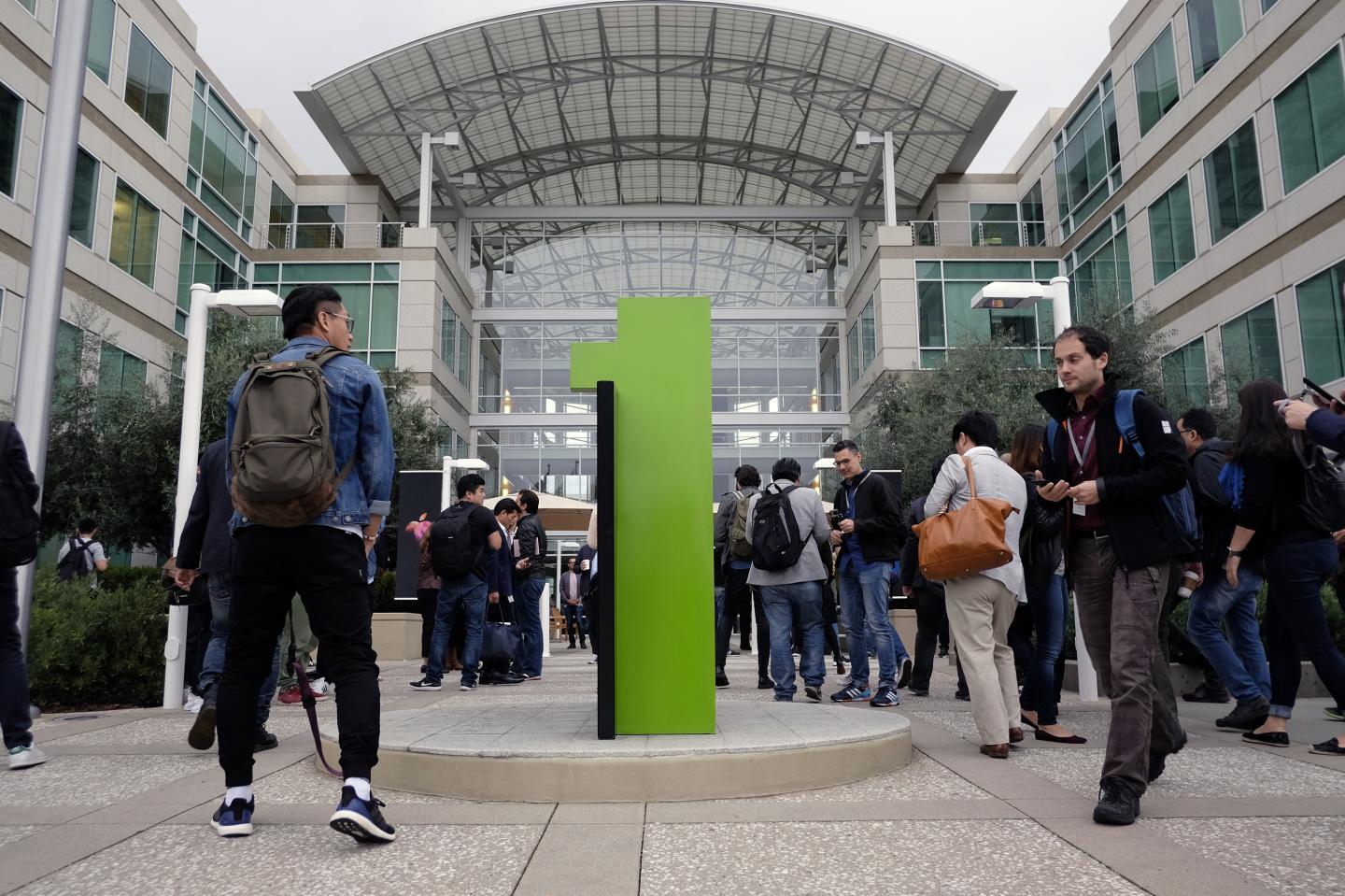Apple Inc. Debuts New MacBook Computers