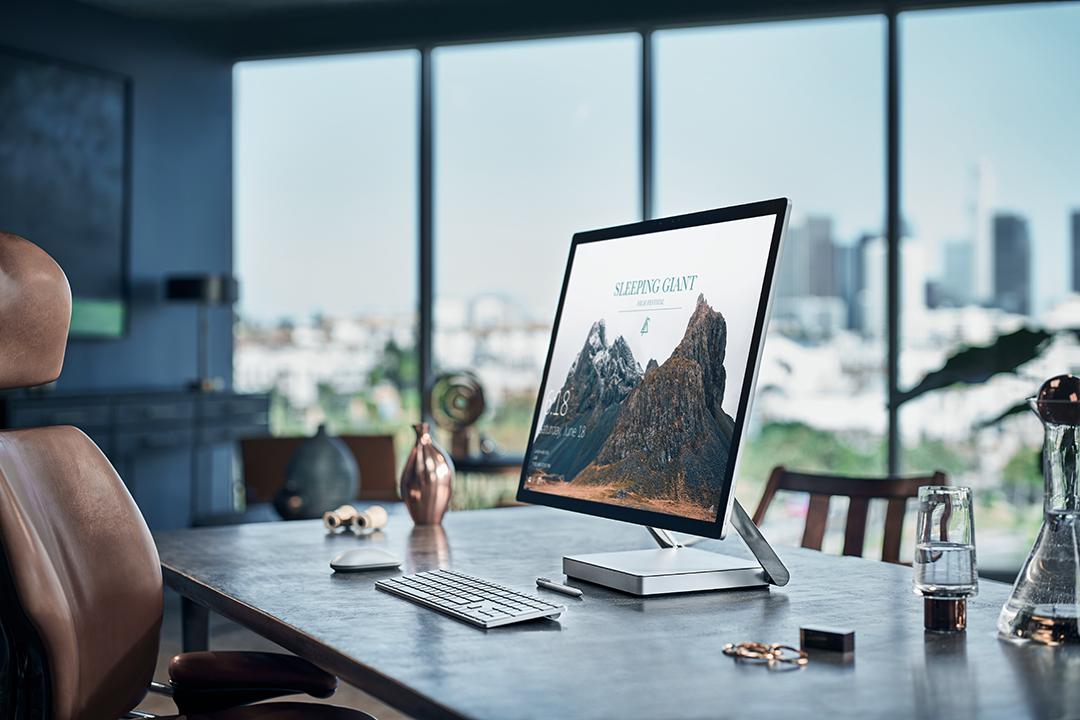 Hands-On With Microsoft’s New Rival to Apple’s iMac