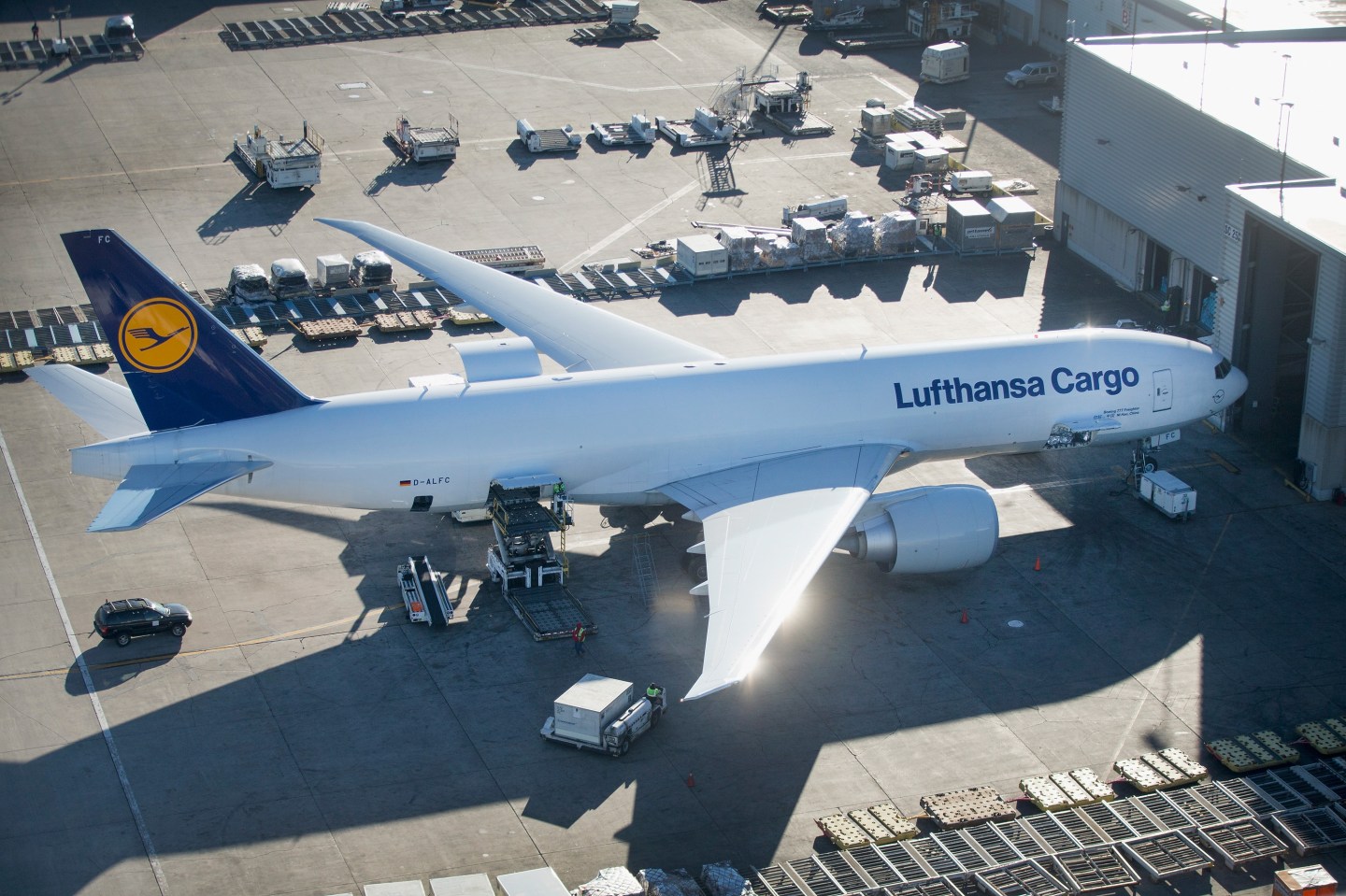 Chicago's O'Hare Airport Debuts New FAA Air Traffic Control Tower To Media
