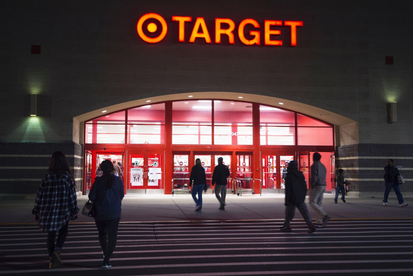 US-ECONOMY-SHOPPING