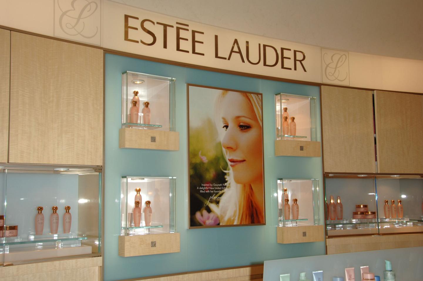 Saks Fifth Avenue &amp; Estee Lauder's "Pleasures" by Gwyneth Paltrow - Inside