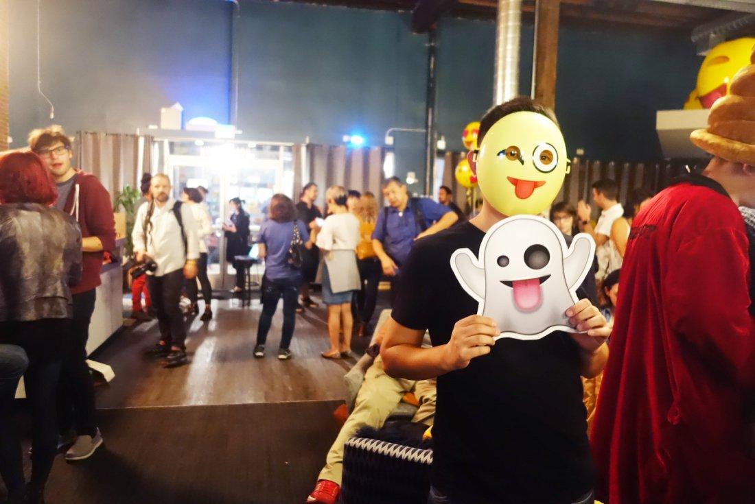 What it’s Like Inside the World’s First Emoji Convention 😜