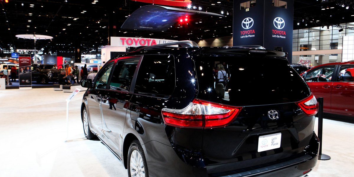 Toyota Recalls 838,000 Sienna Minivans Over Faulty Sliding Doors | Fortune