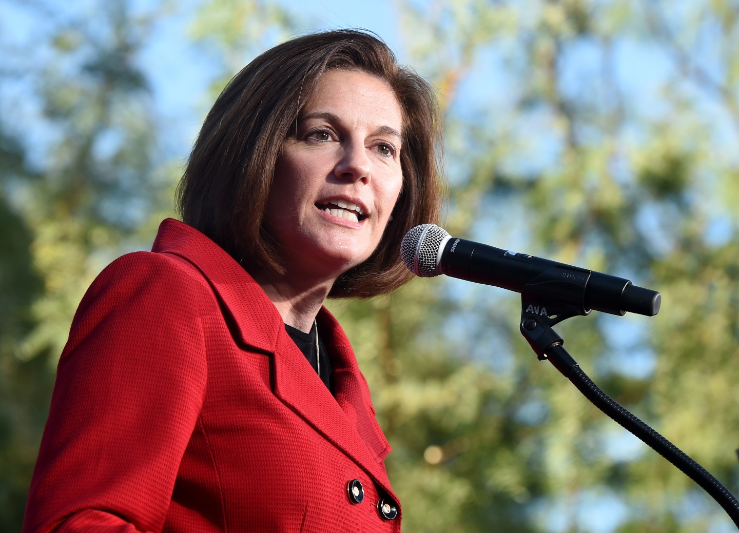 Elizabeth Warren Campaigns For Hillary Clinton In Las Vegas