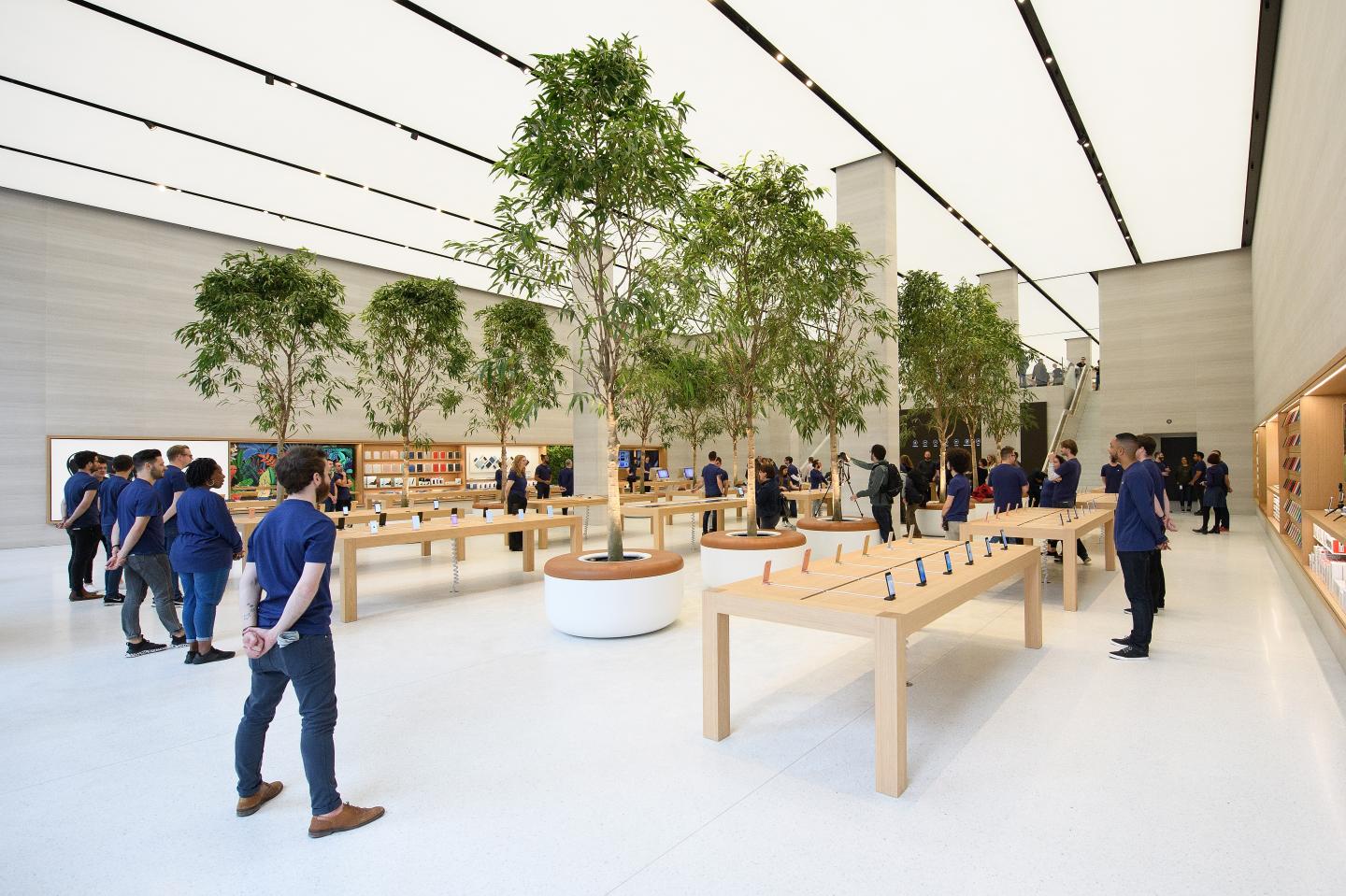 Preview Of Upgraded Apple Store In Regent Street
