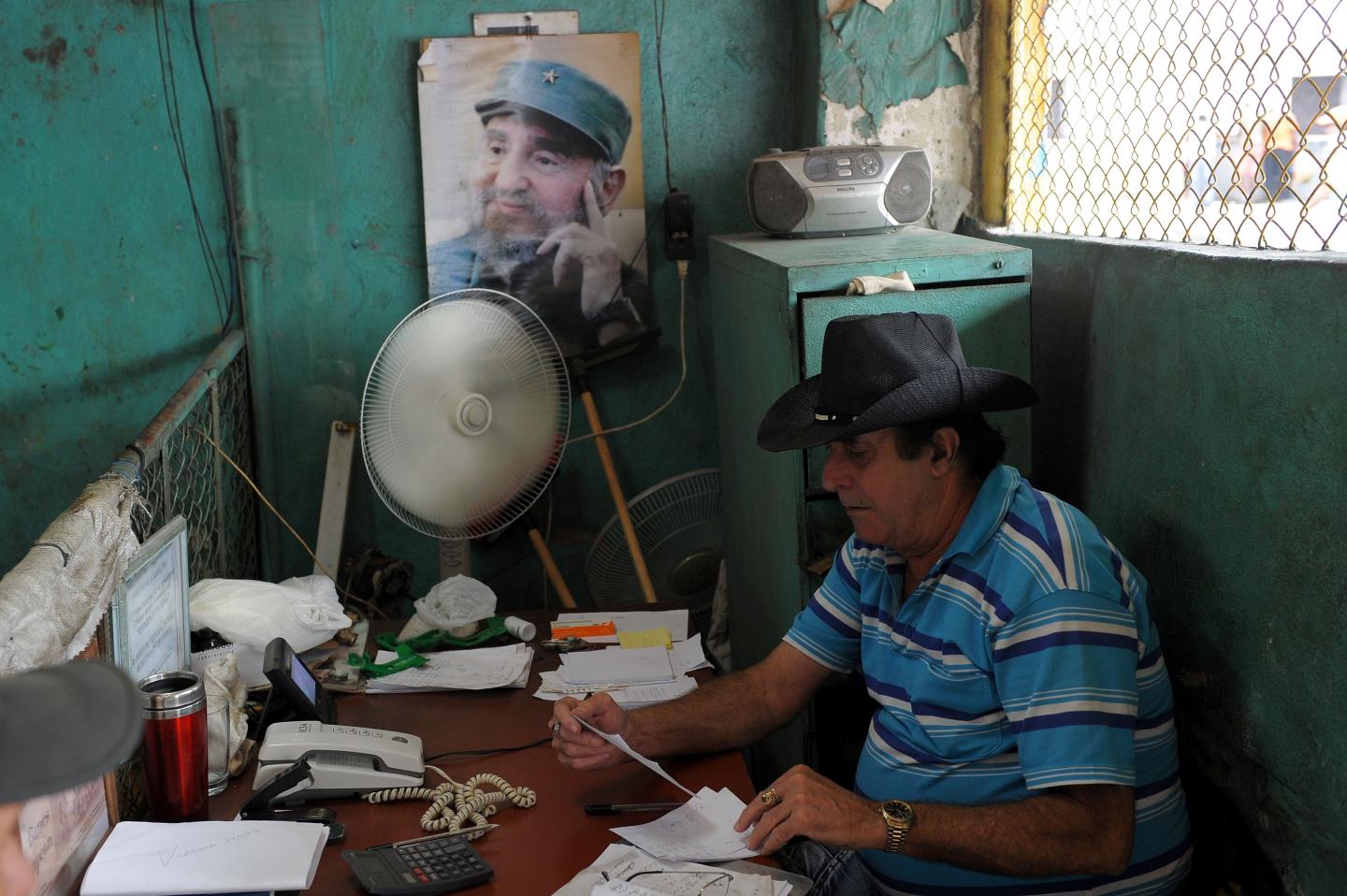 CUBA-CASTRO-DECEASE