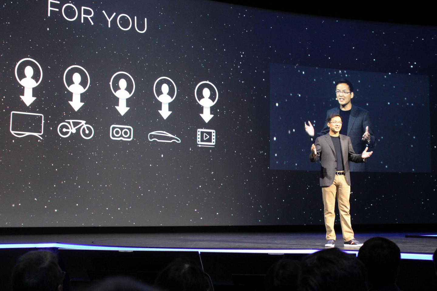 US-CHINA-INTERNET-TELEVISION-TELECOMMUNICATION-AUTOMOBILE